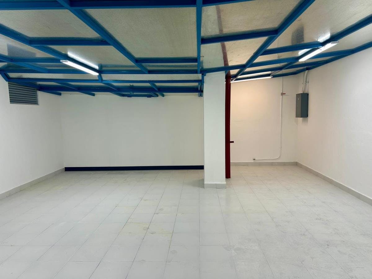 Local Comercial Spot2