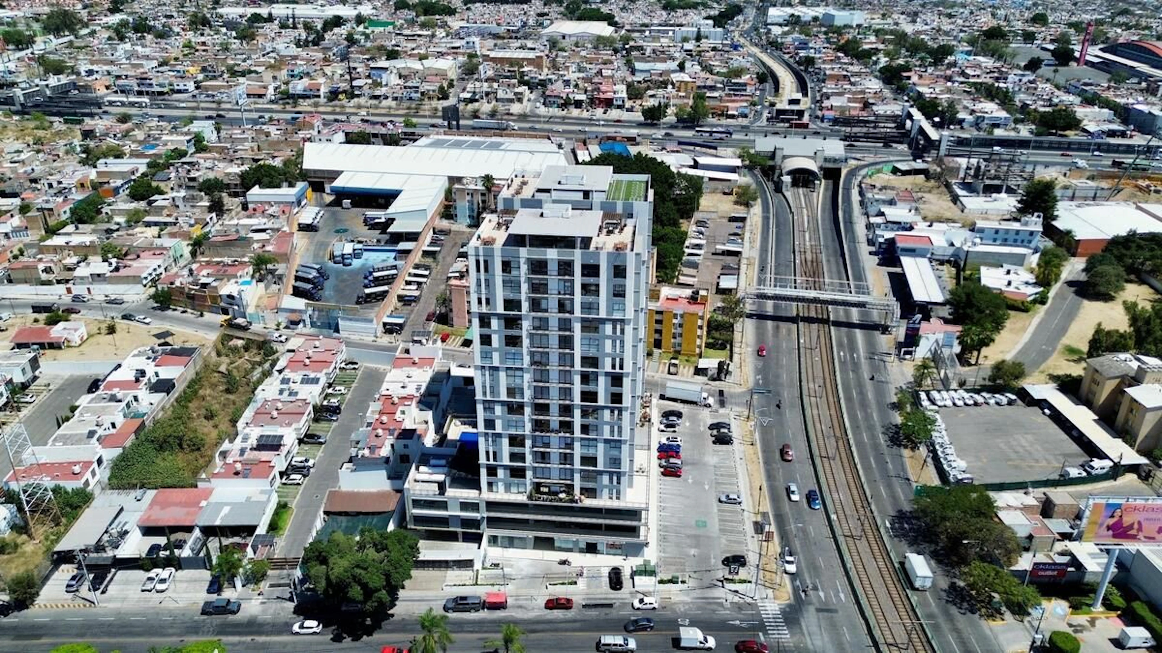 Local Comercial Spot2