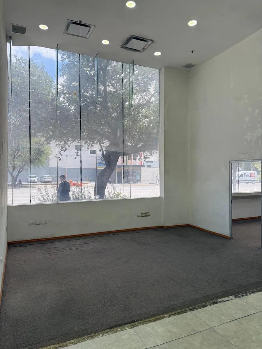 Local Comercial Spot2