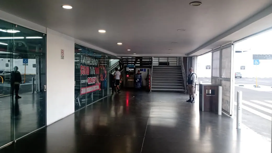 Local Comercial Spot2