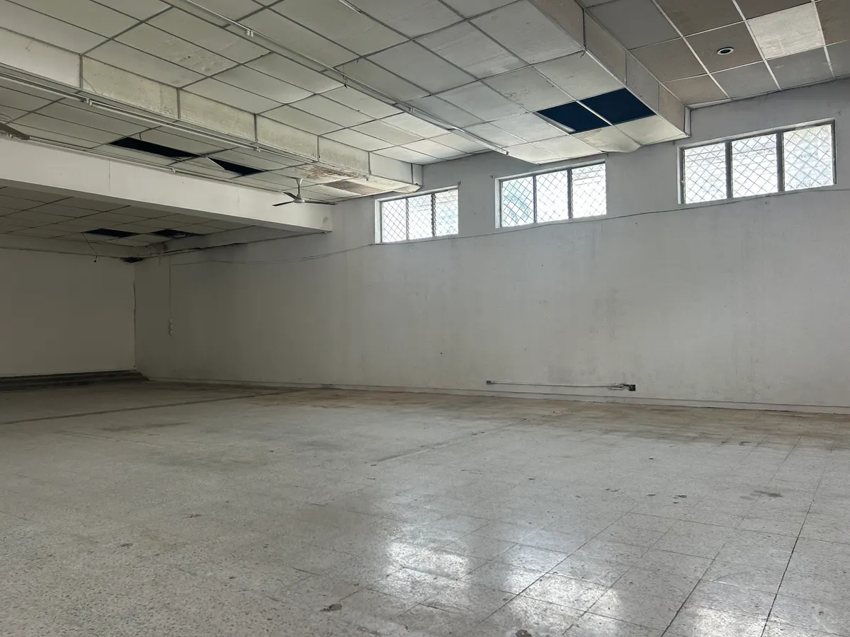 Local Comercial Spot2