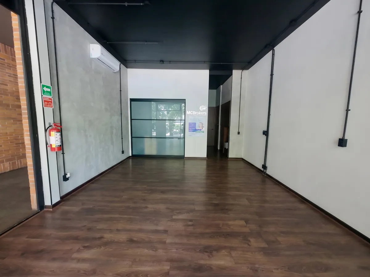 Local Comercial Spot2