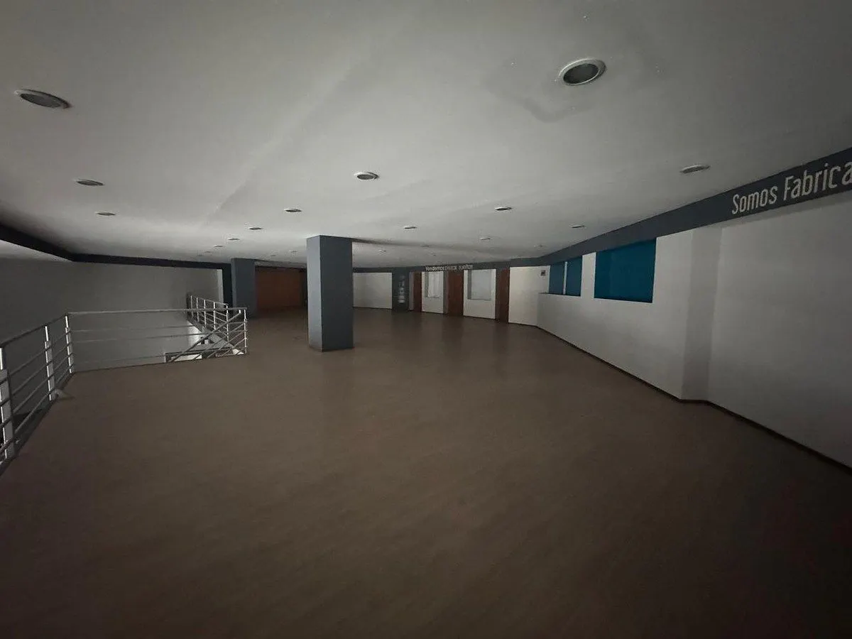 Local Comercial Spot2
