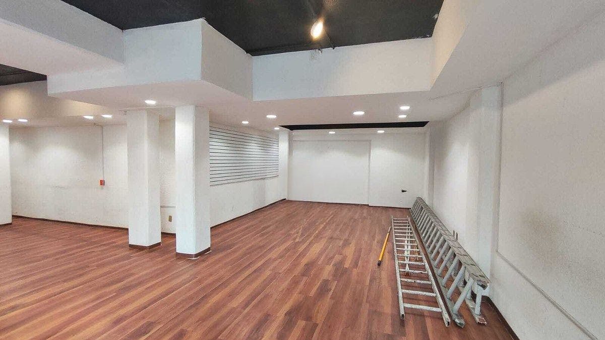 Local Comercial Spot2