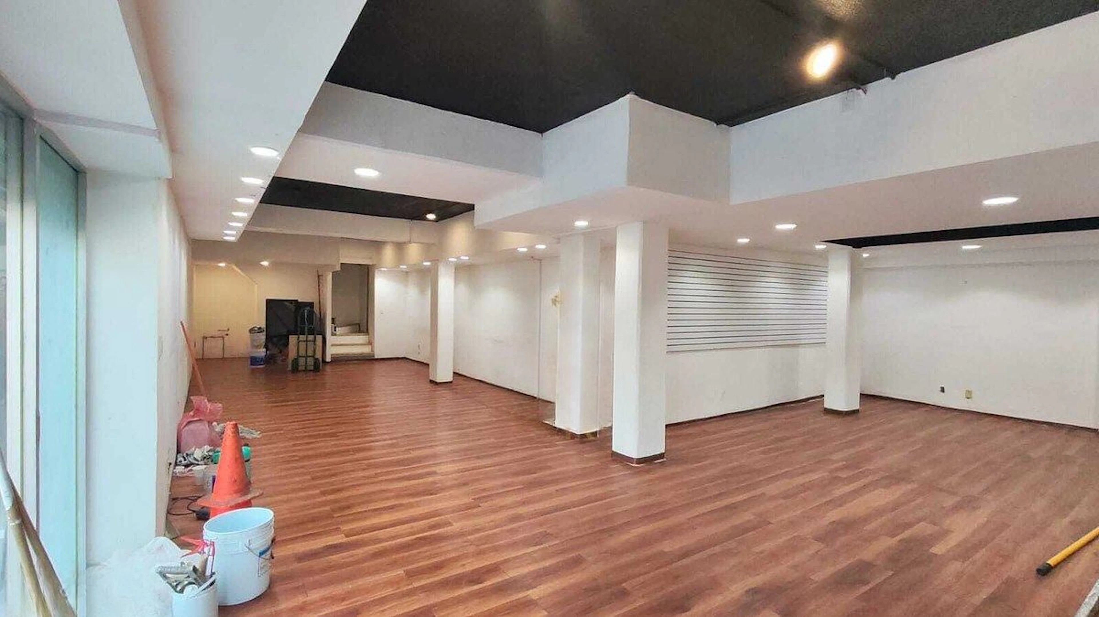 Local Comercial Spot2