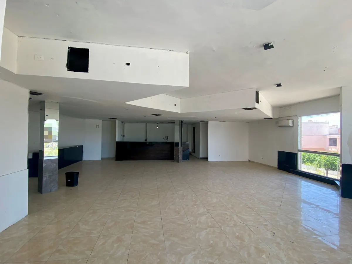 Local Comercial Spot2