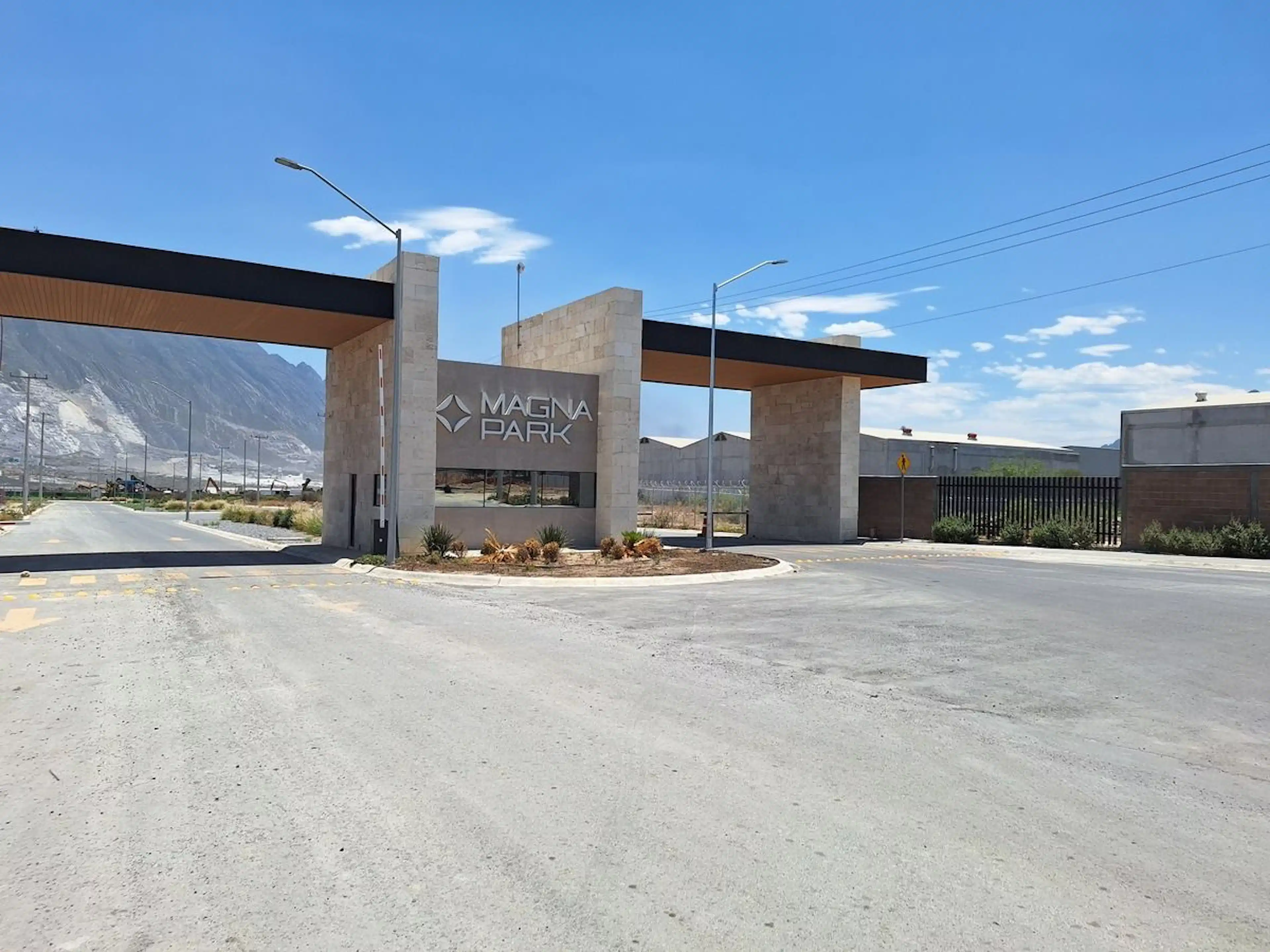 Bodega NUEVA en Parque Industrial | Santa Catarina