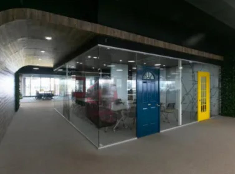 Local Comercial Spot2