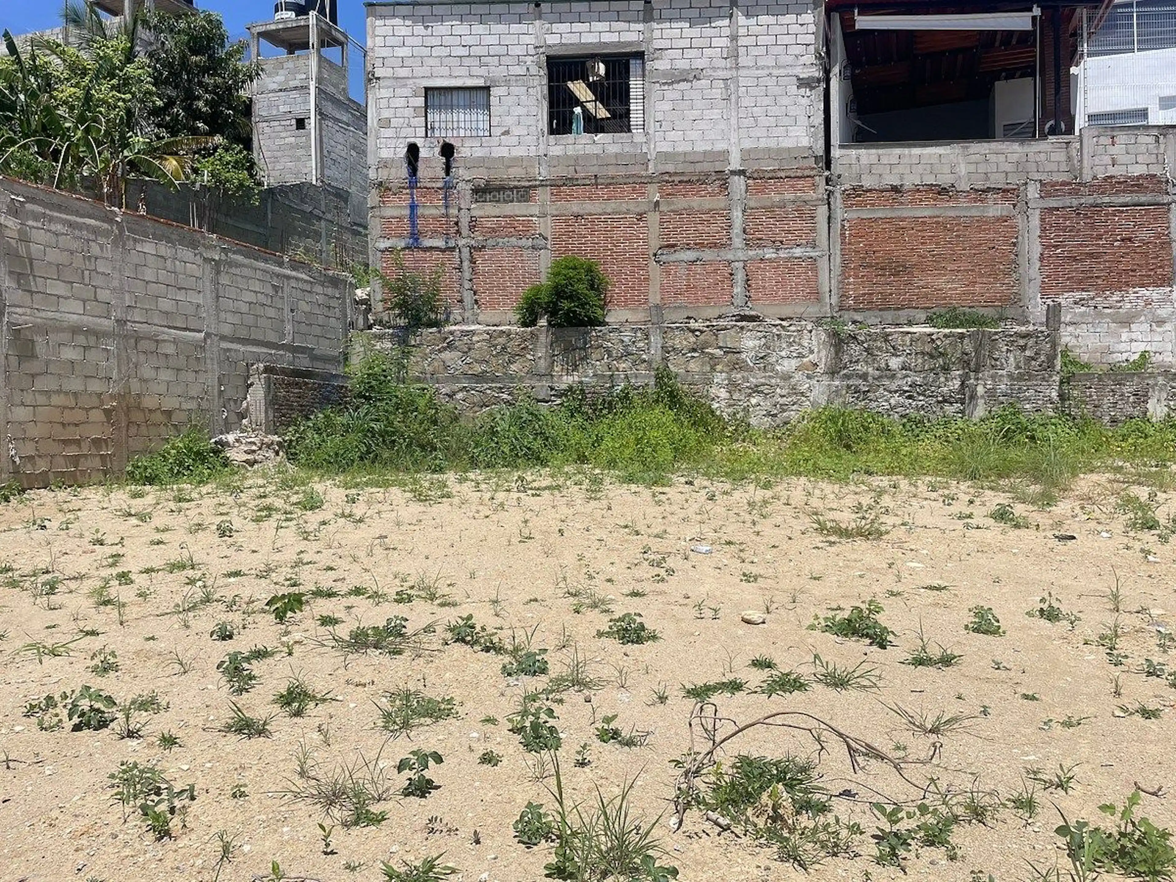 Se renta terreno comercial