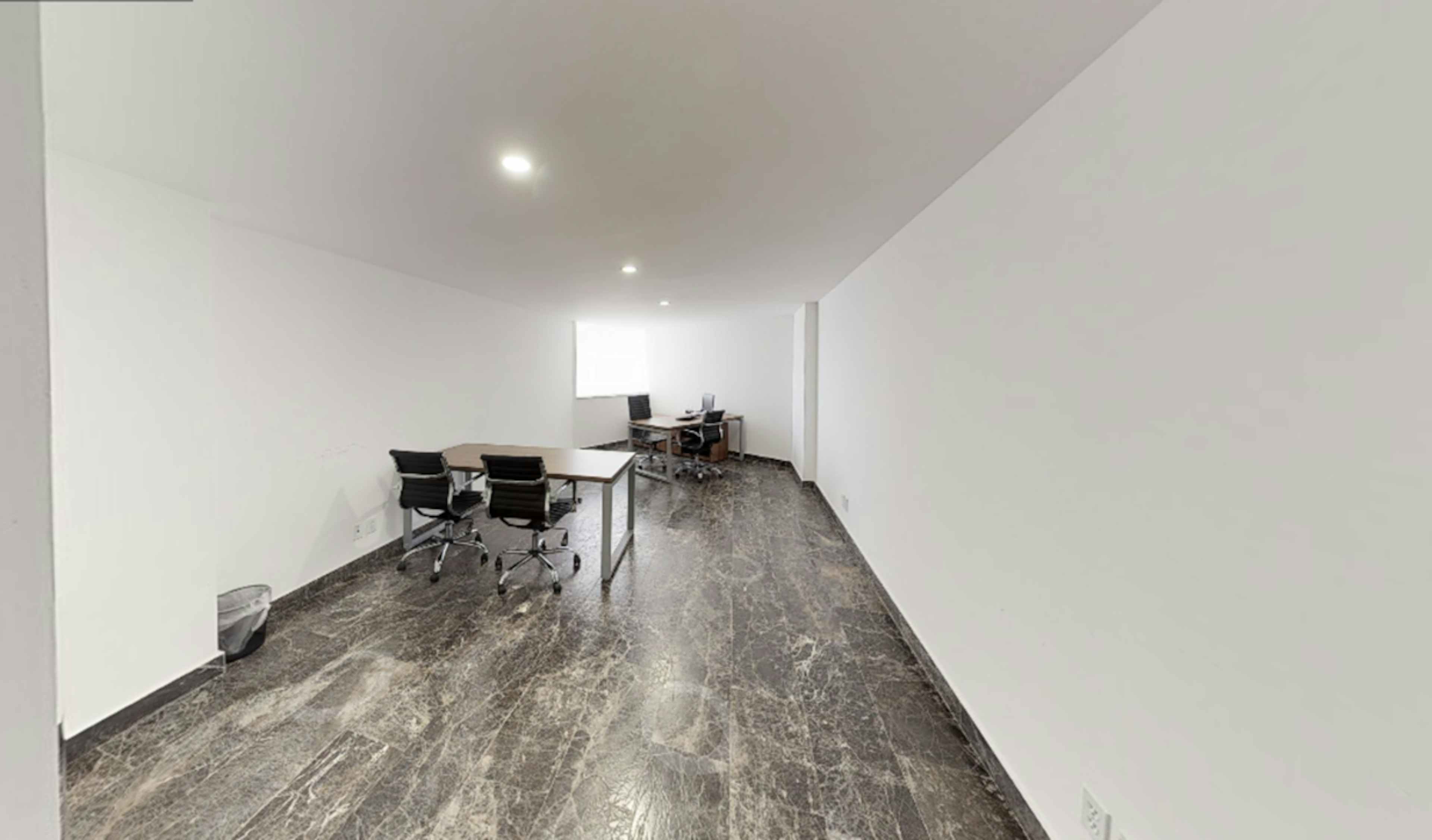 Av. Primero De Mayo 15