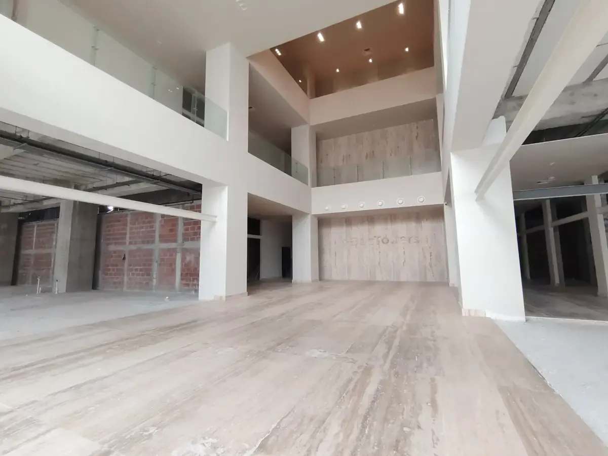 Local Comercial Spot2