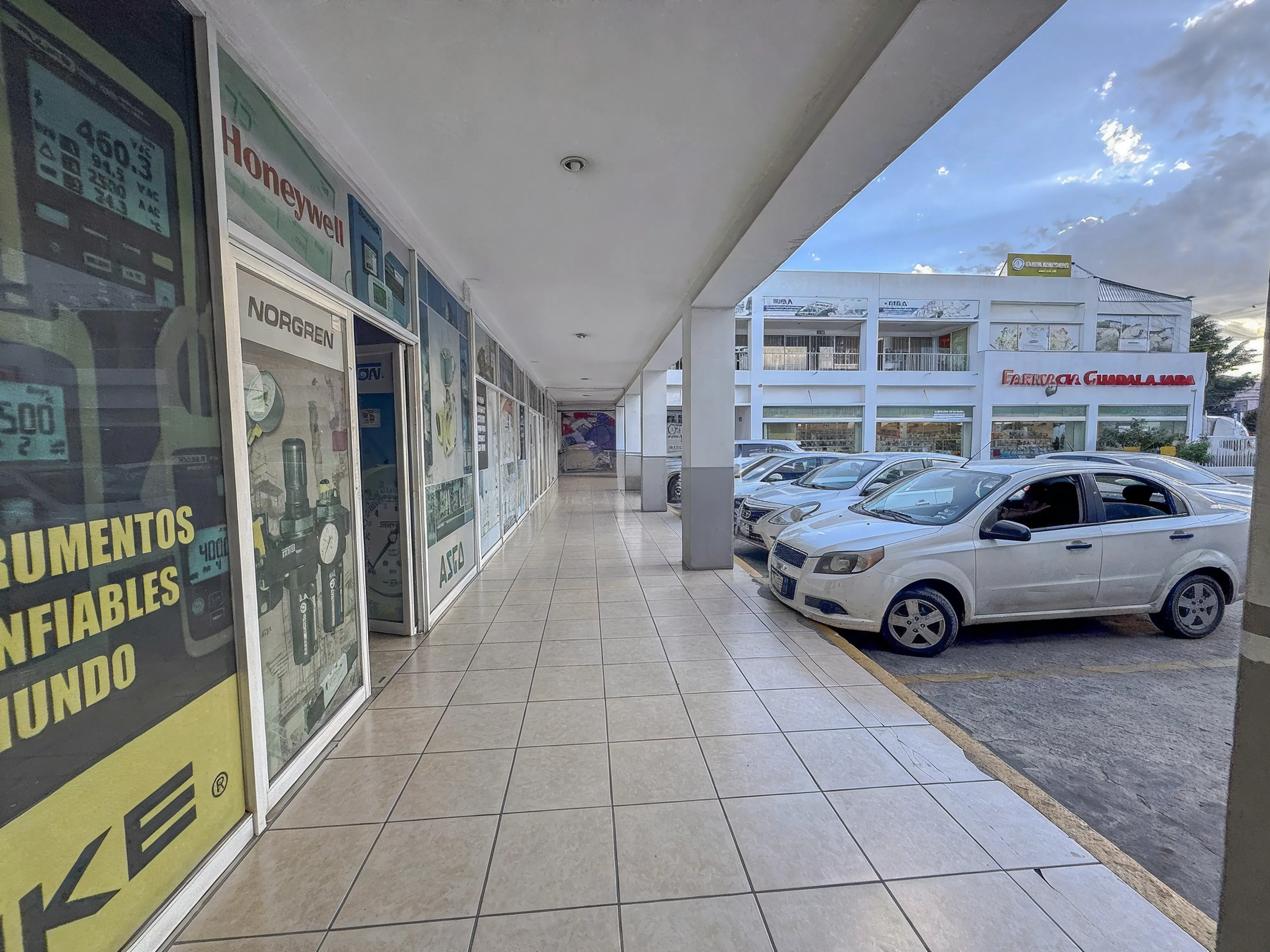 Local Comercial Spot2