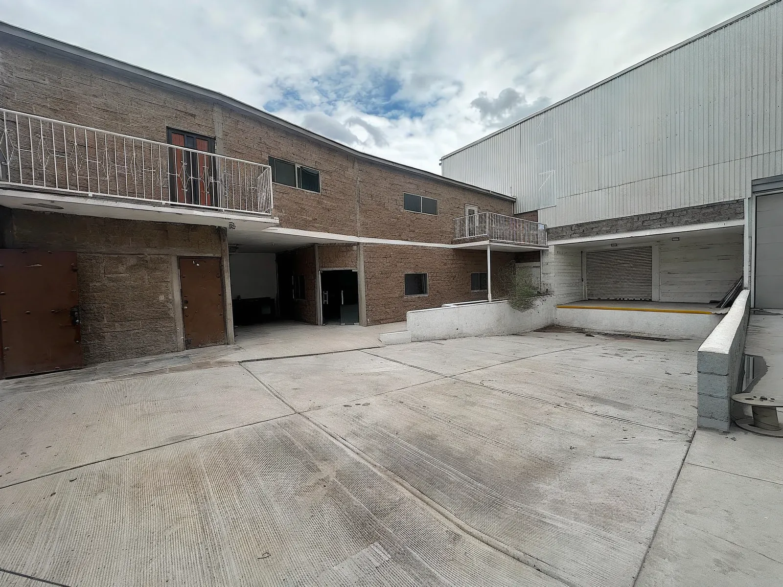 Industrial Spot2