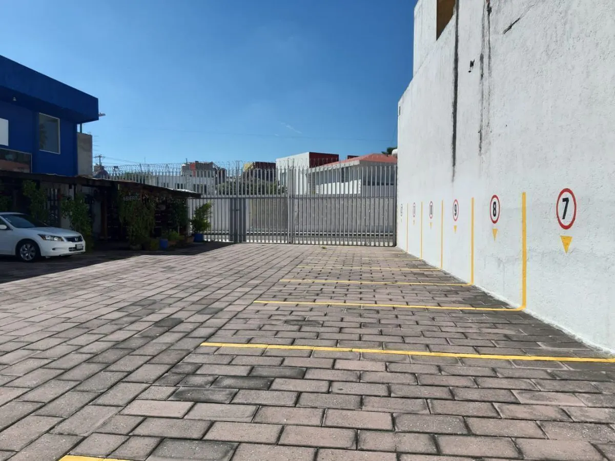 Local Comercial Spot2