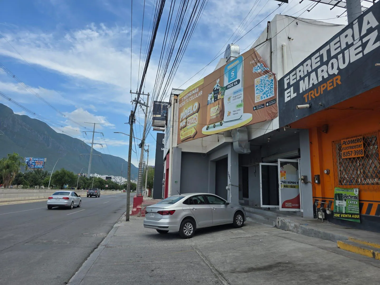 Local Comercial Spot2