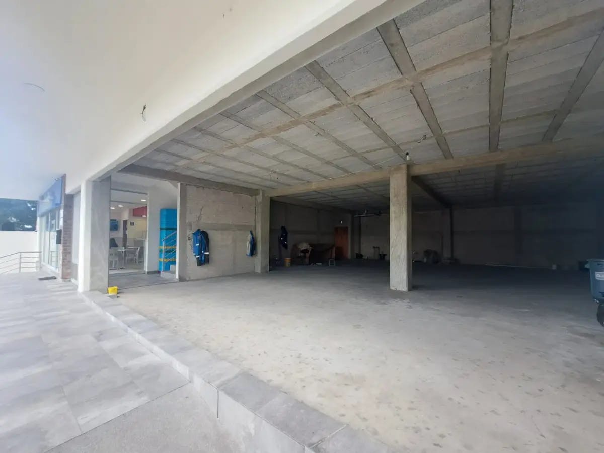 Local Comercial Spot2