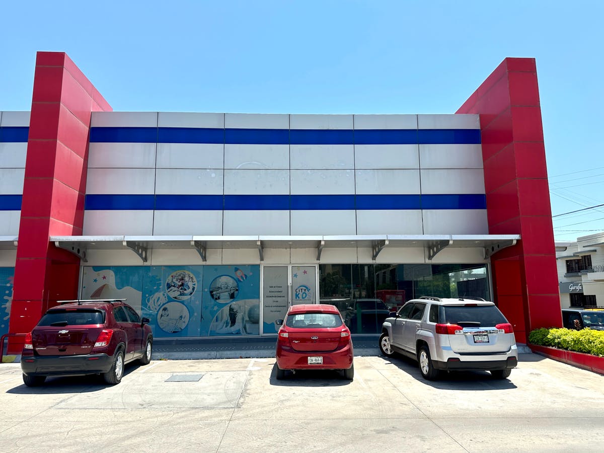 Local Comercial Spot2