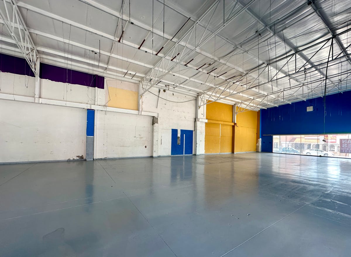 Local Comercial Spot2