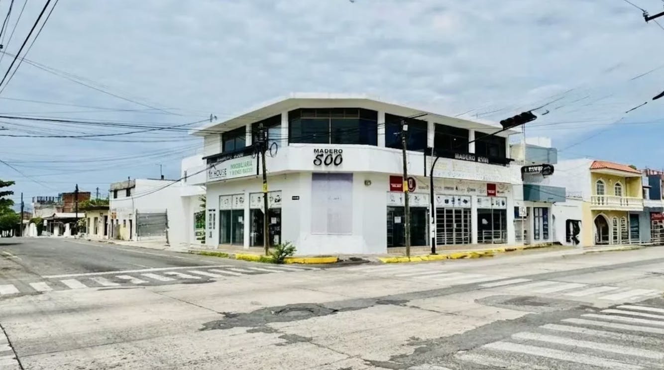 Local Comercial Spot2