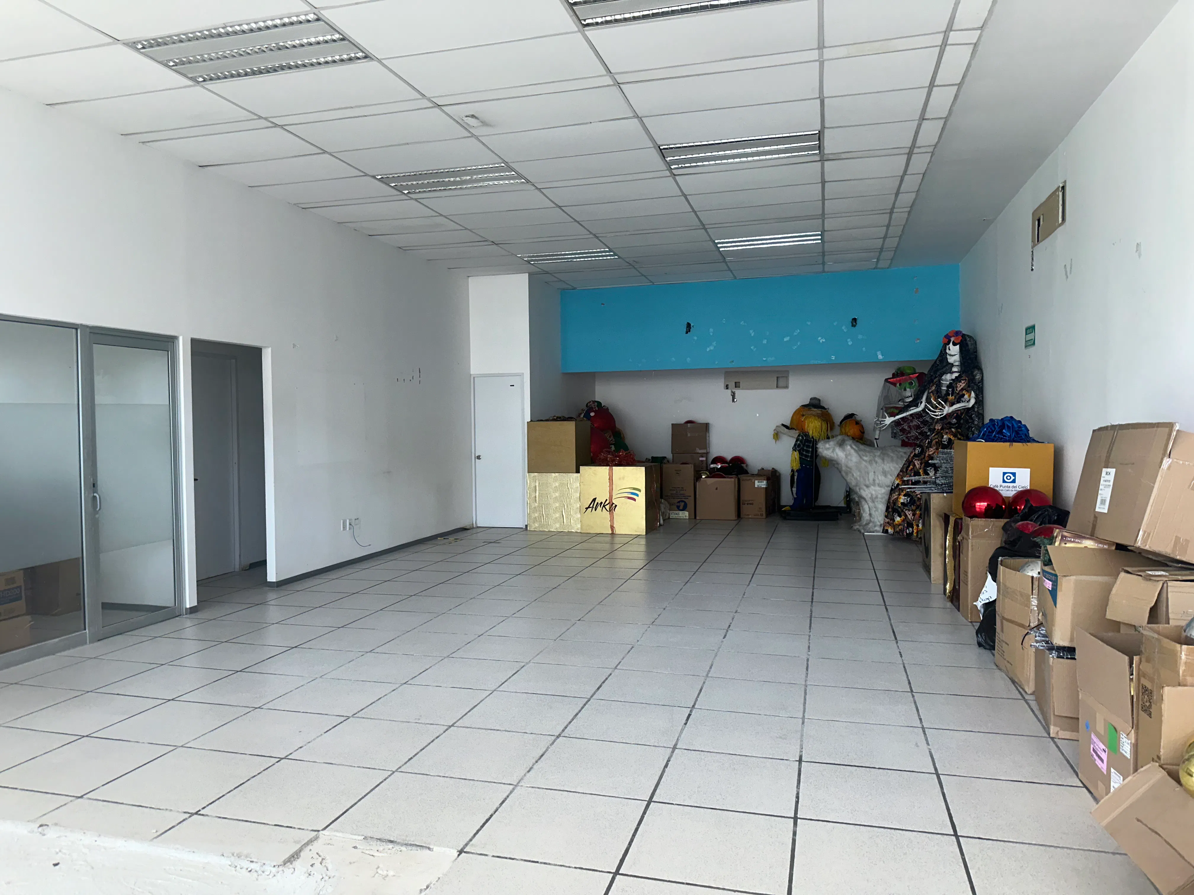 Local Comercial Spot2