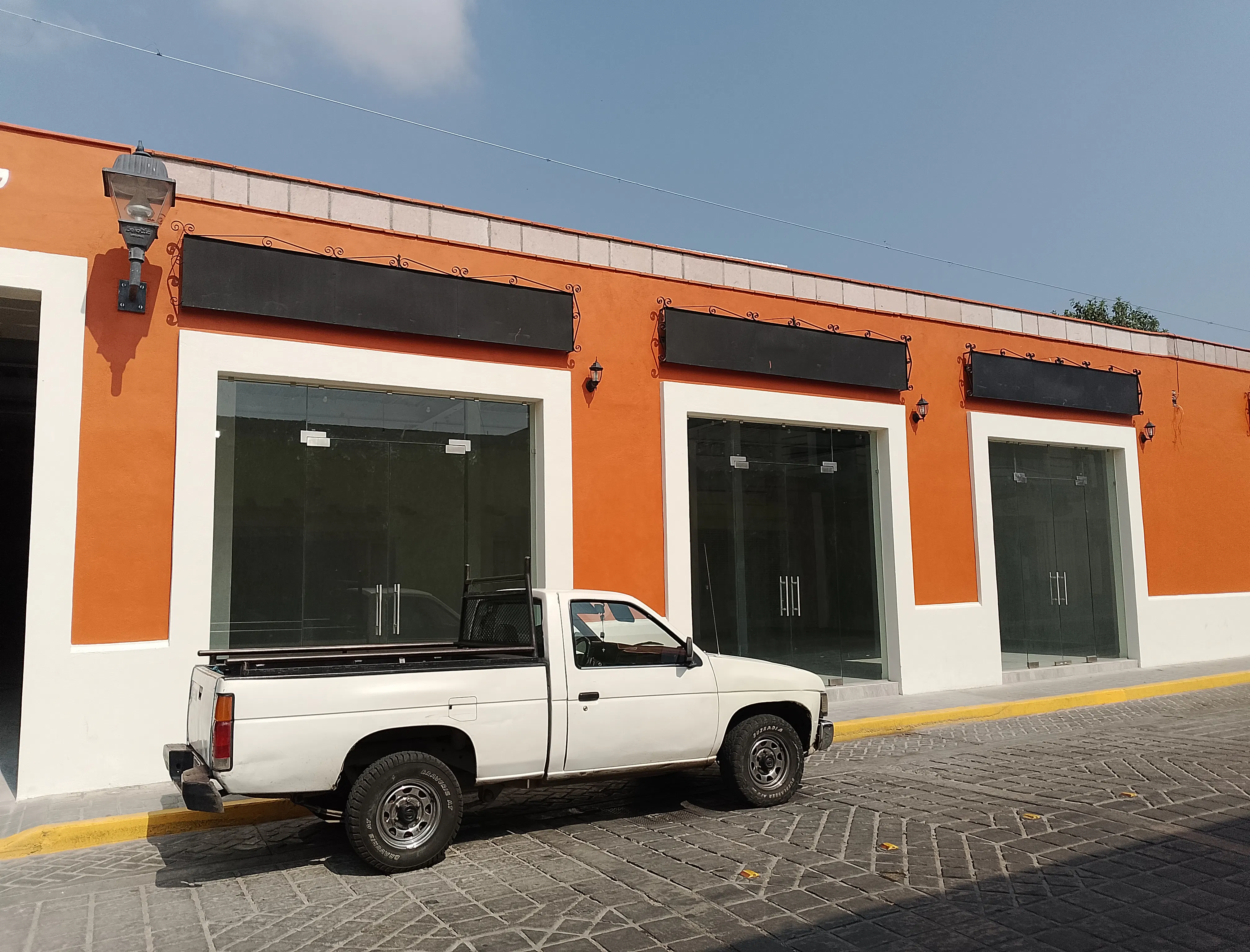 Local Comercial Spot2