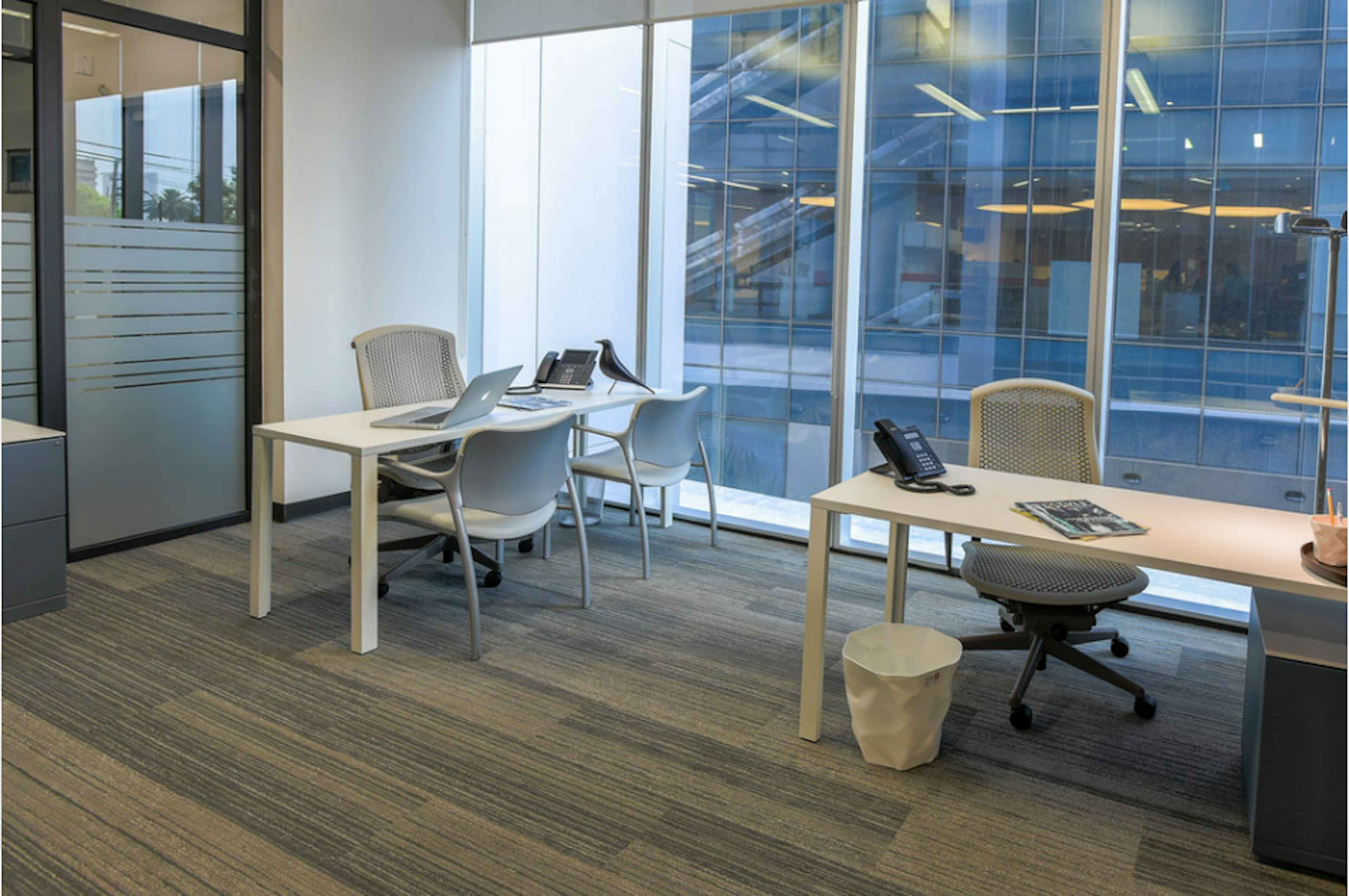 Av. Cervantes Saavedra 233