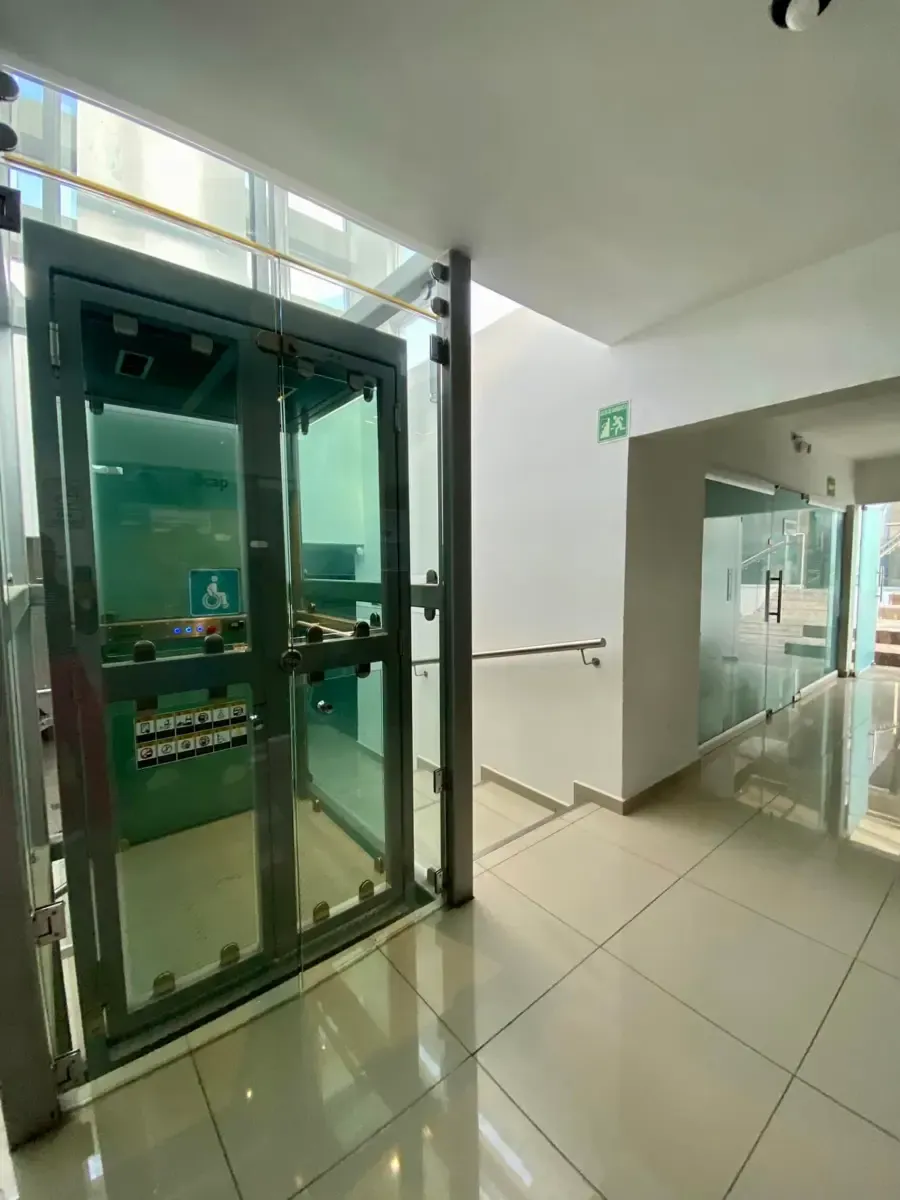 Local Comercial Spot2