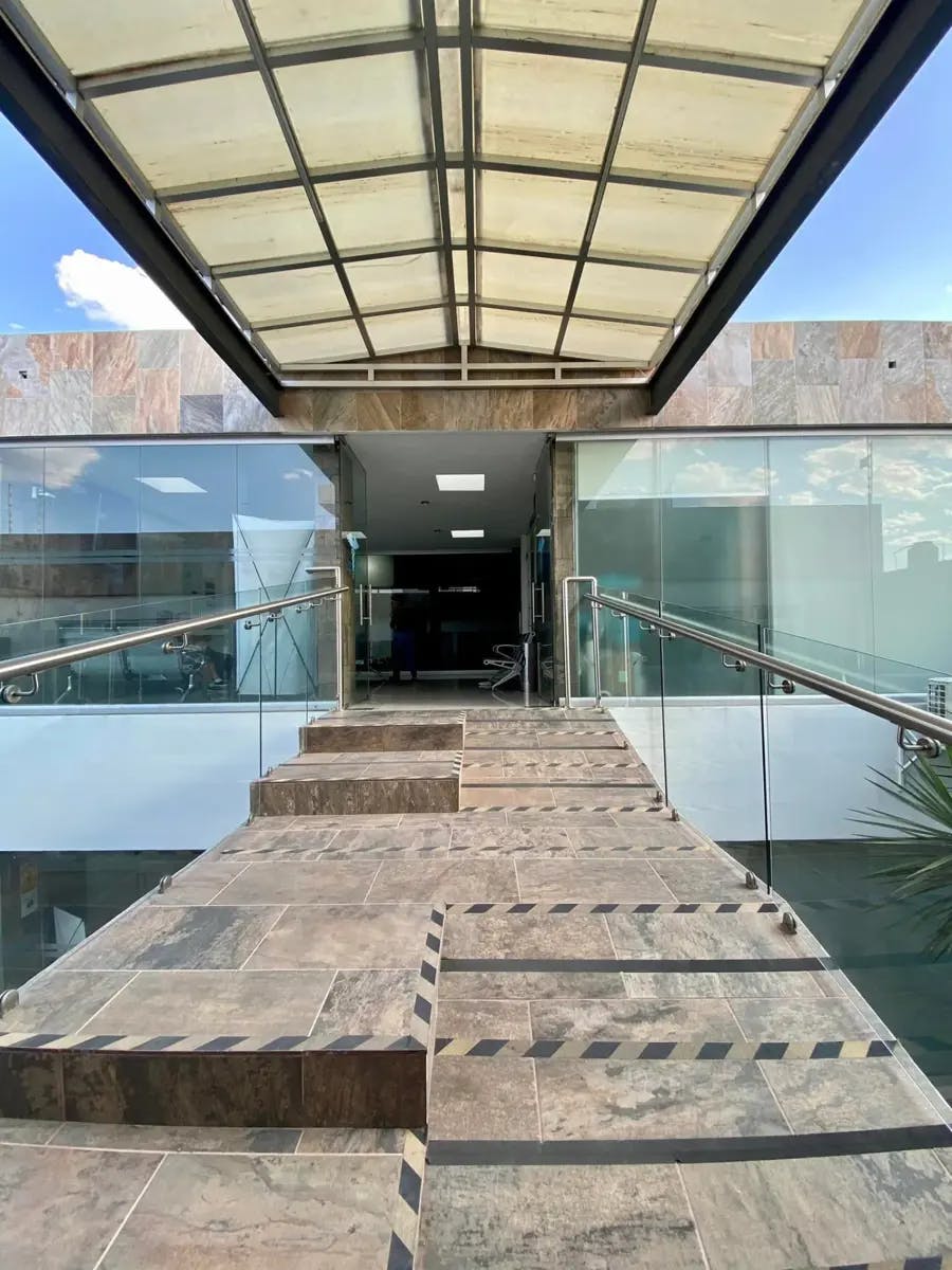 Local Comercial Spot2