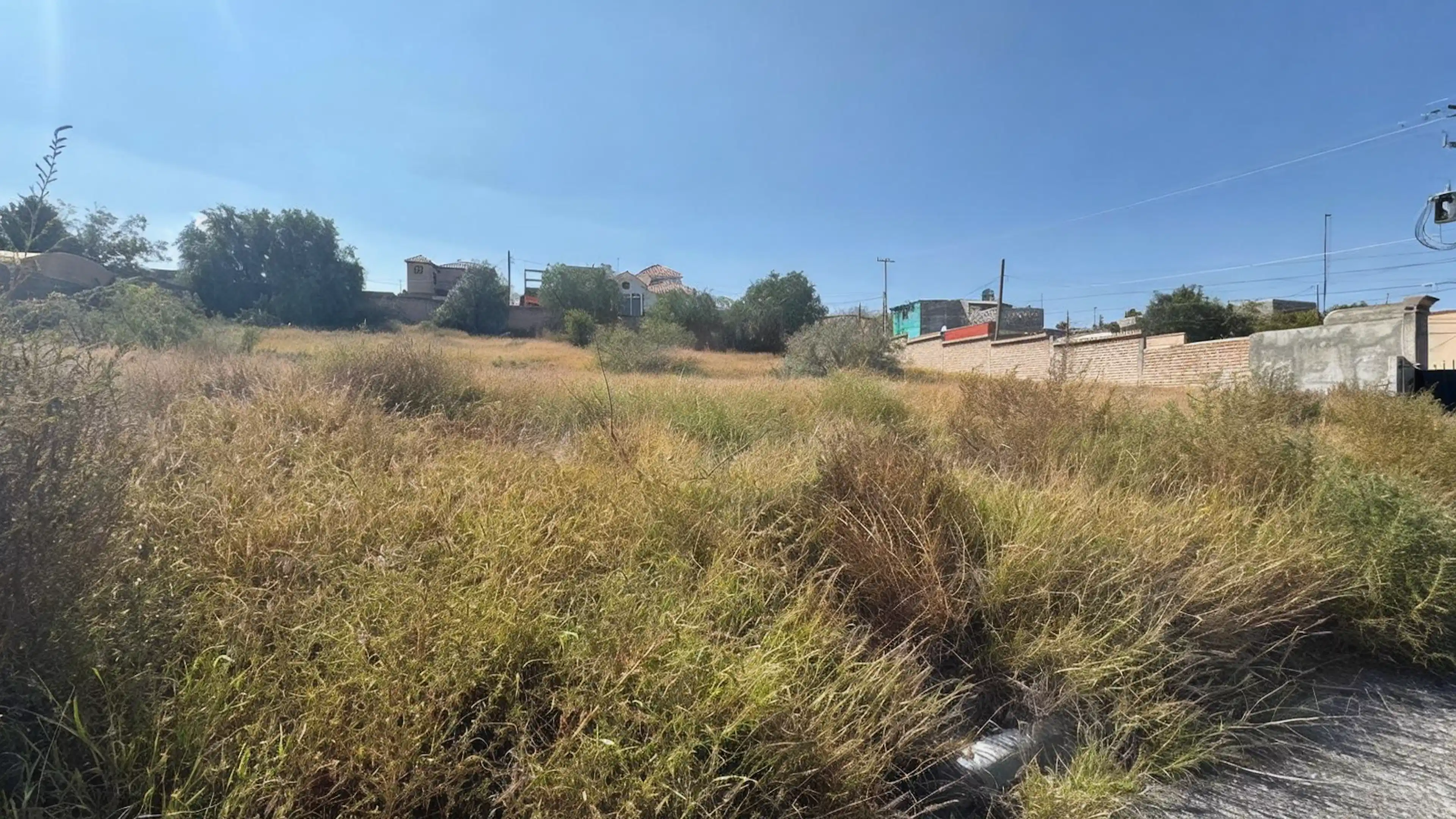 Terreno en Venta | Zona Centro de Arteaga, Pueblo Mágico ???? Calle Hidalgo | Cerca de la Acequia y la Iglesia de San Isidro Labrador