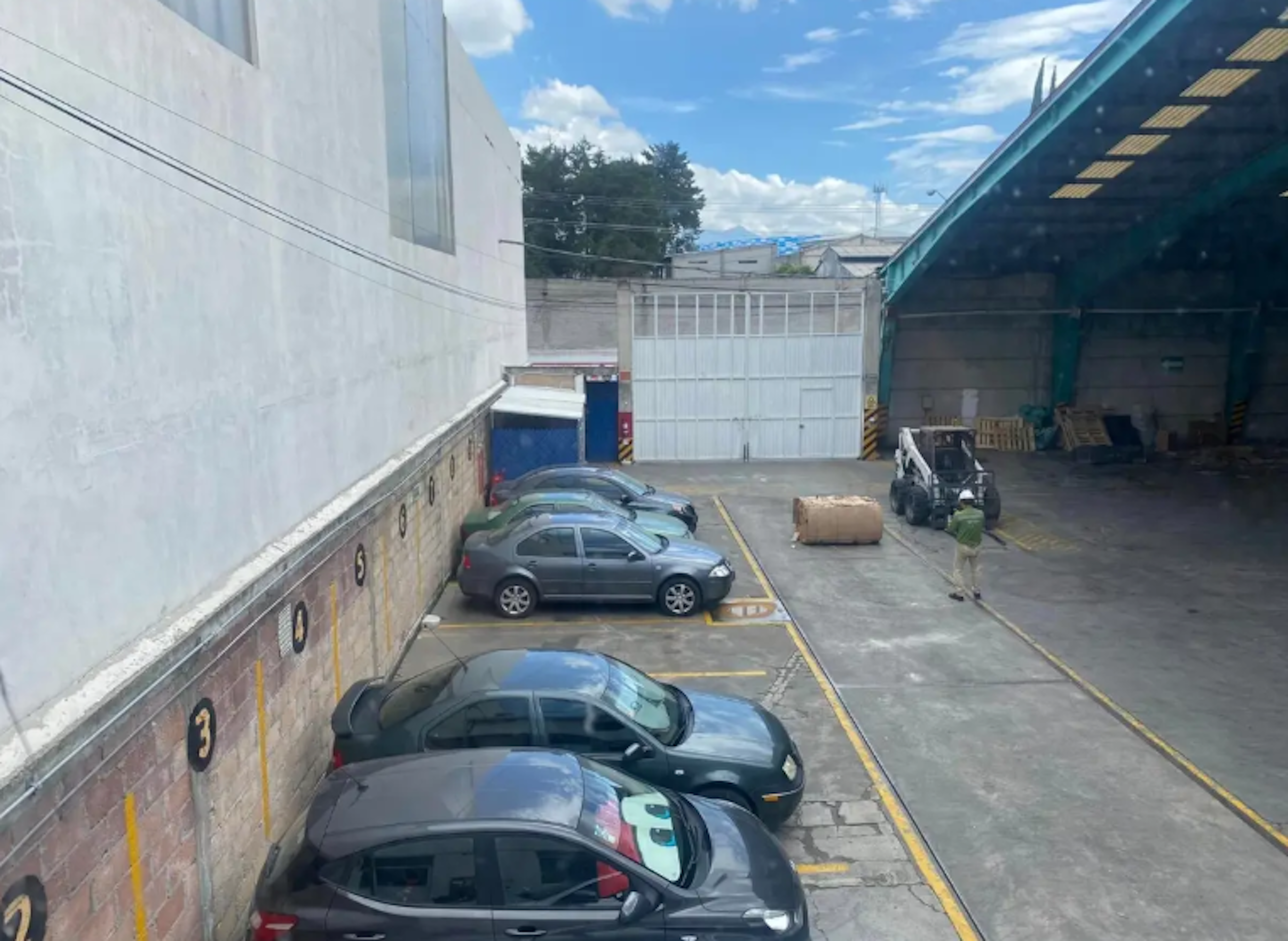 Spot image 0