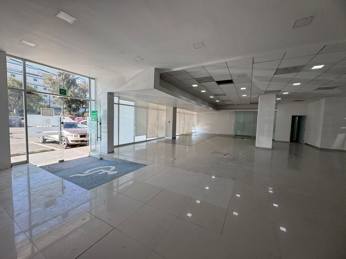 Local Comercial Spot2