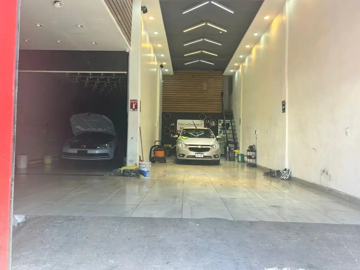 Local Comercial Spot2