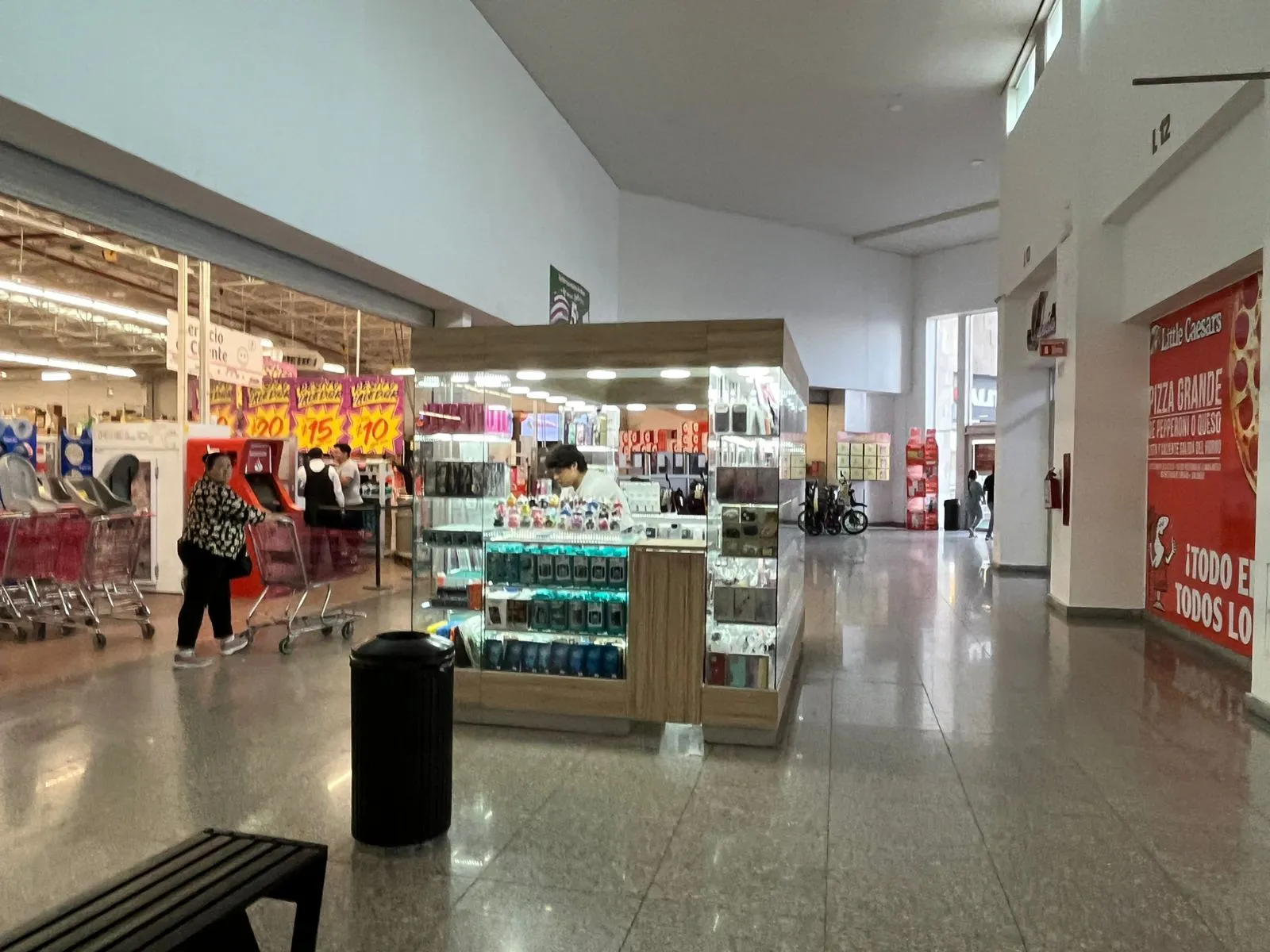 Local Comercial Spot2