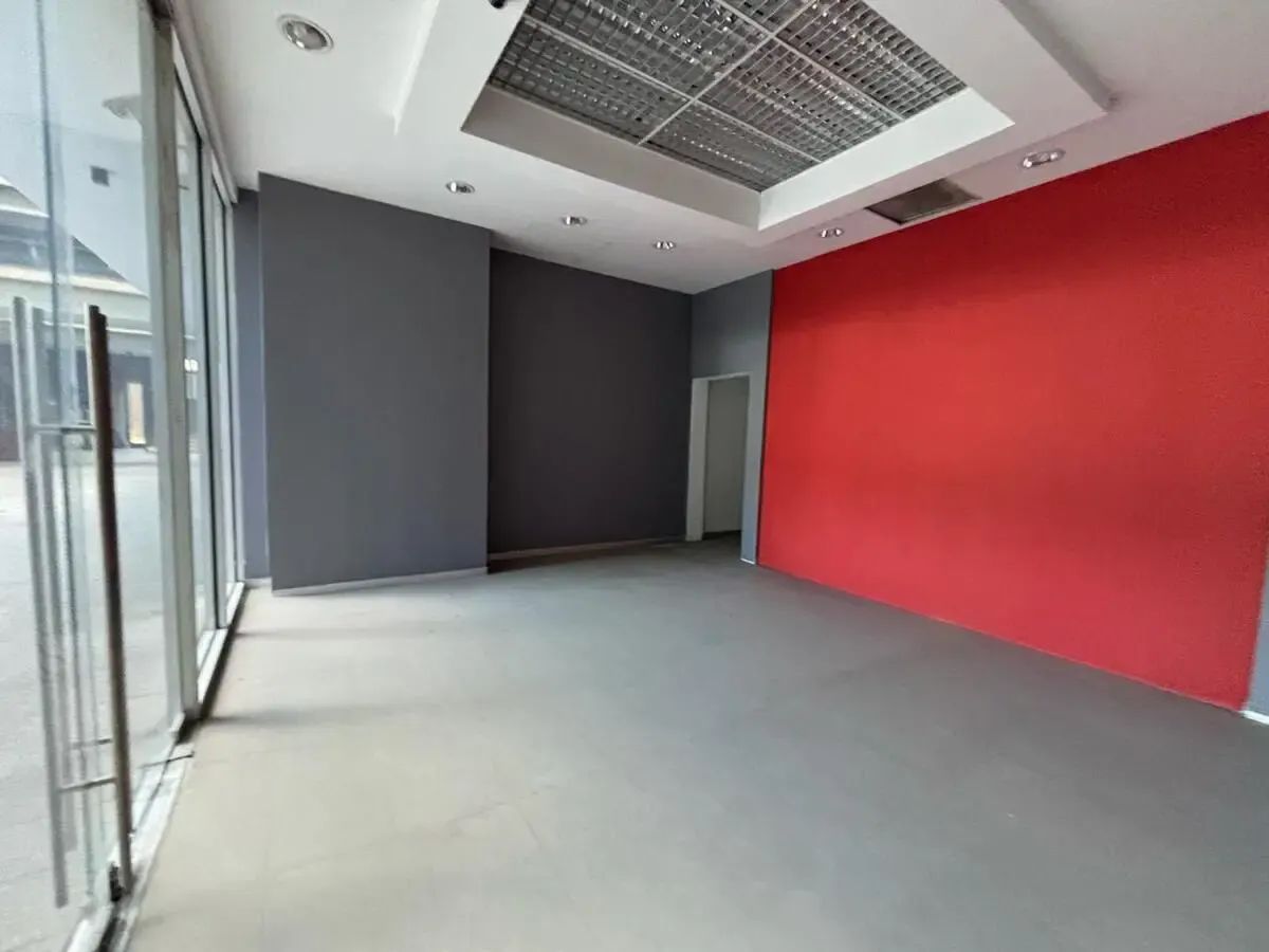 Local Comercial Spot2