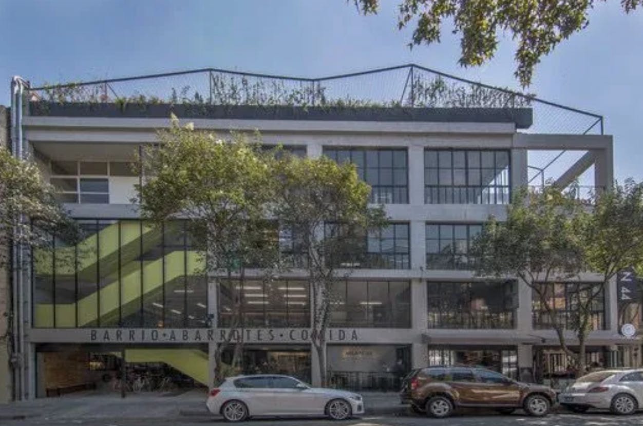 Local Comercial Spot2