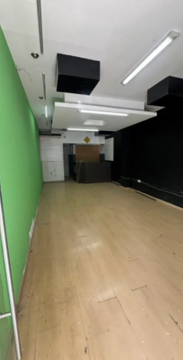 Local Comercial Spot2