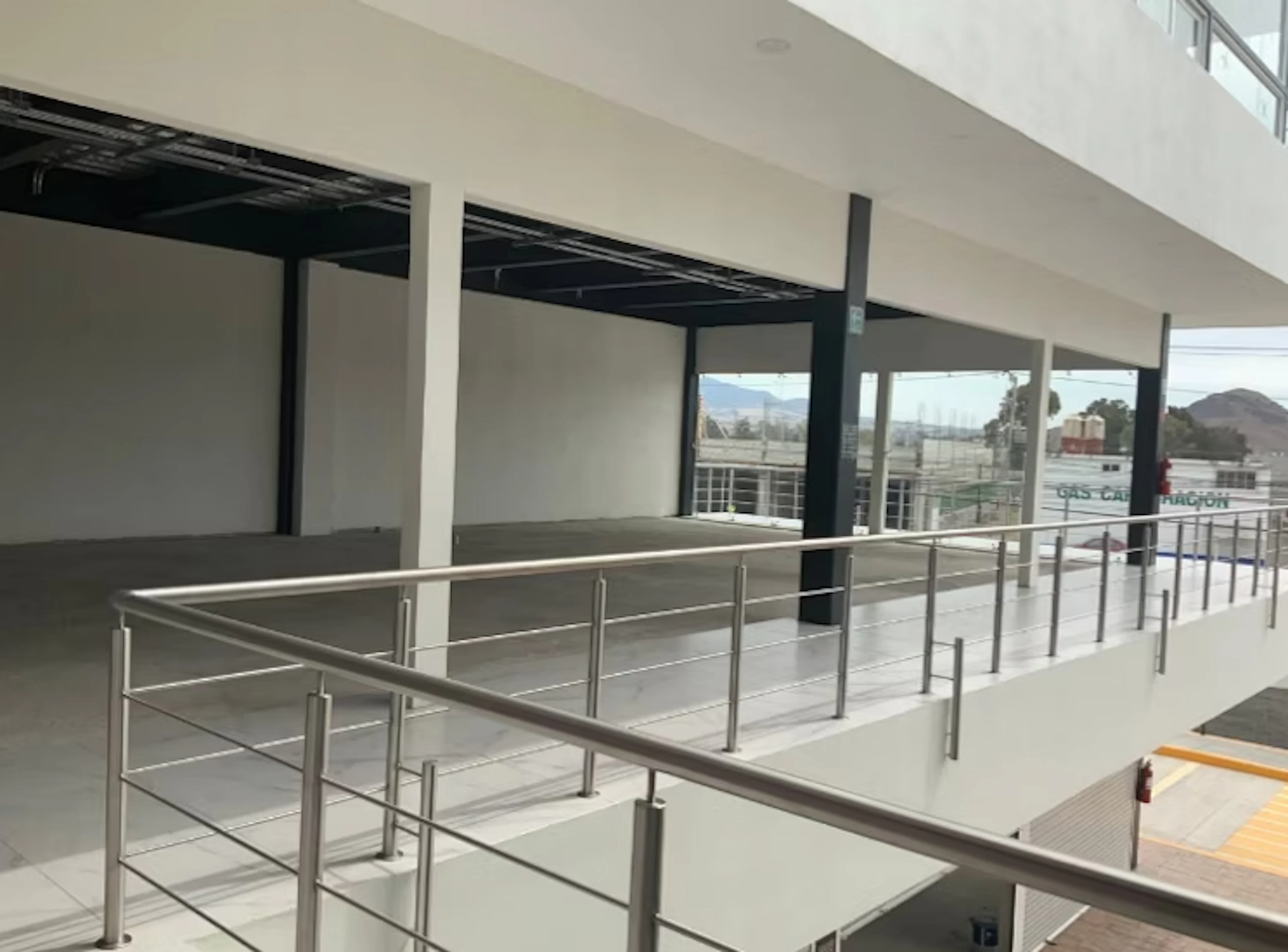 Local Comercial Spot2