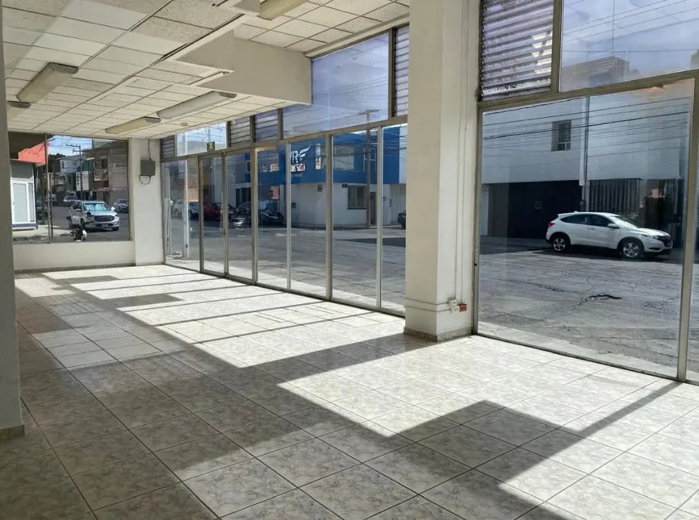 Local Comercial Spot2