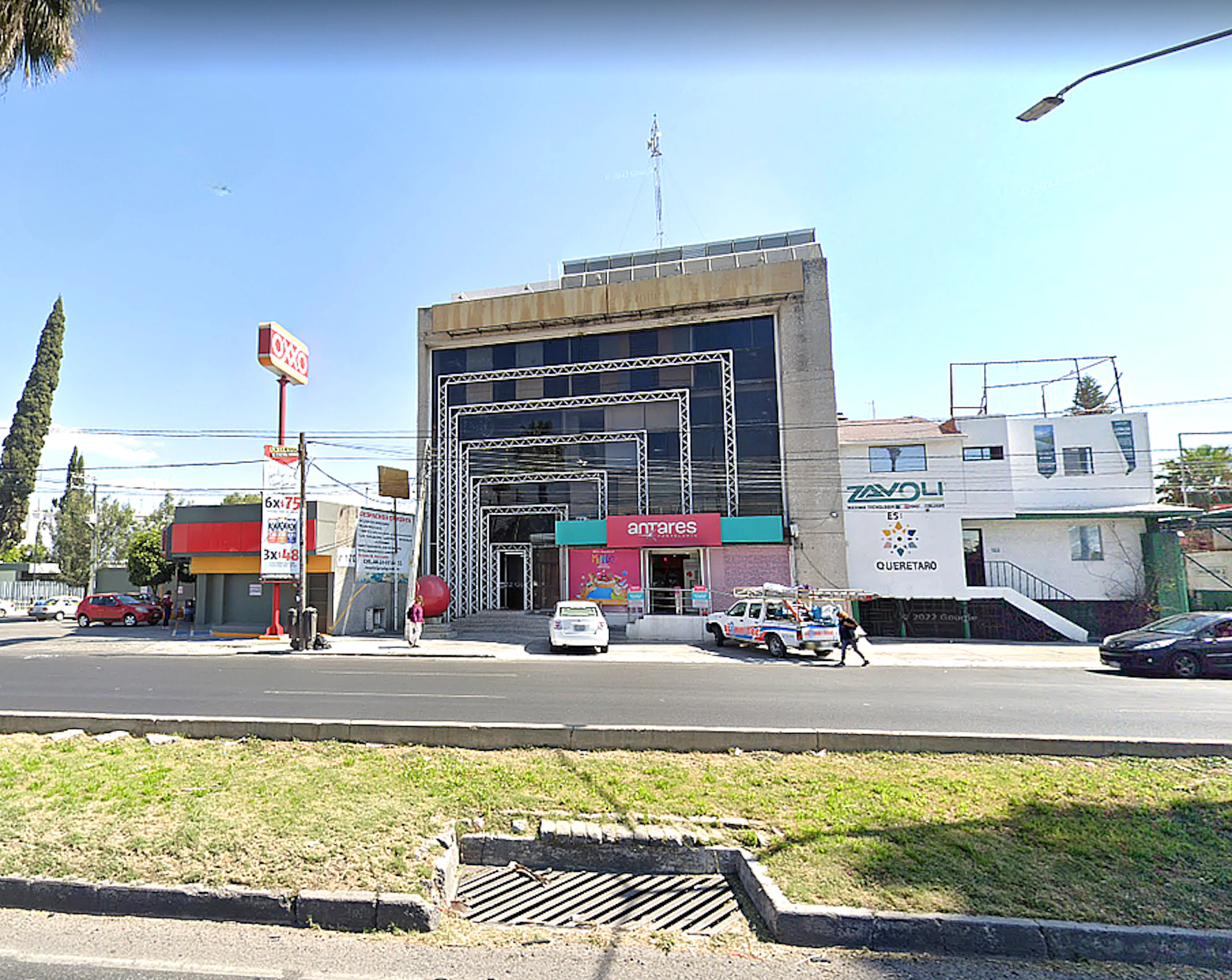 Local Comercial Spot2