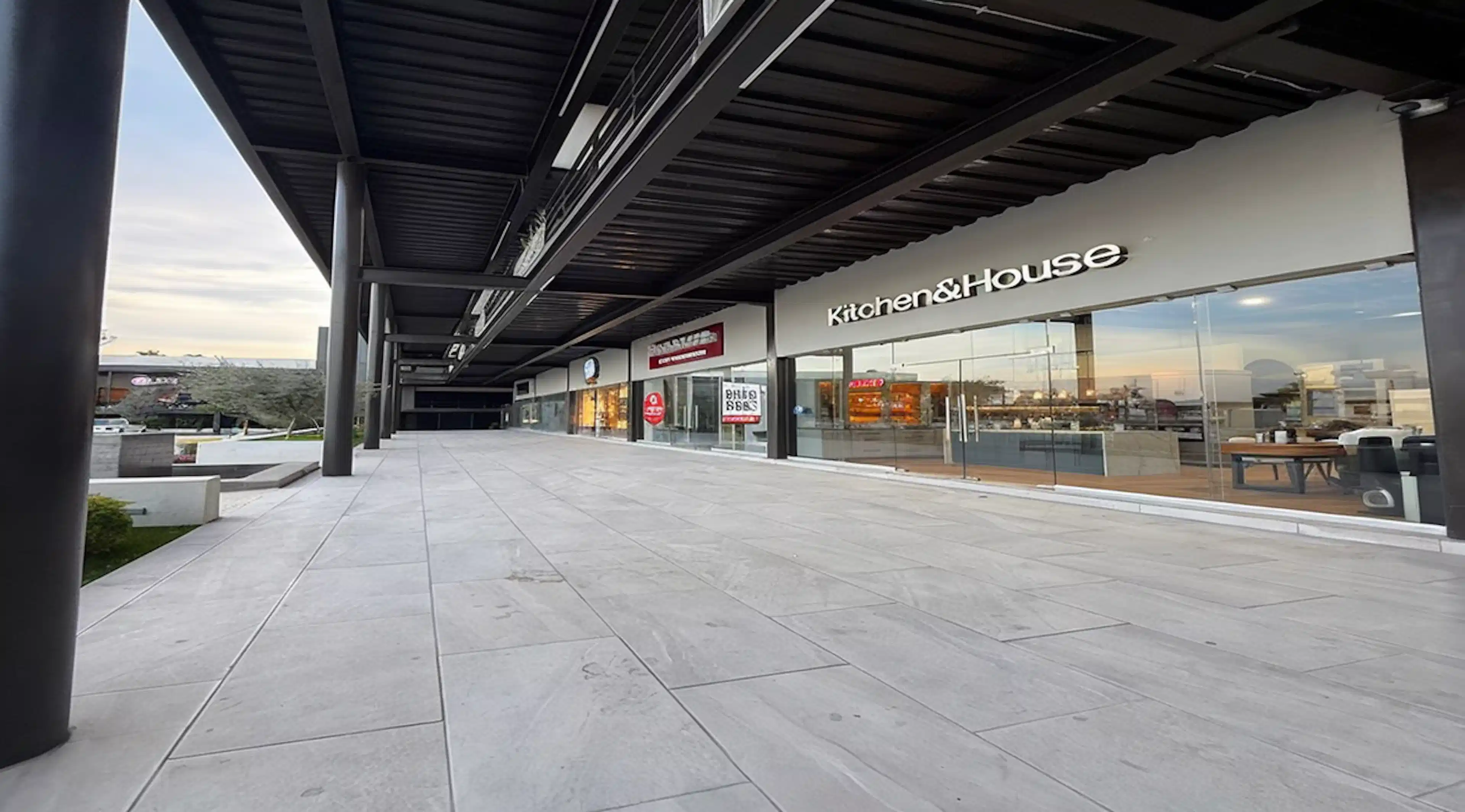 Blvd Canuto Ibarra Y Rio De Las Cañas