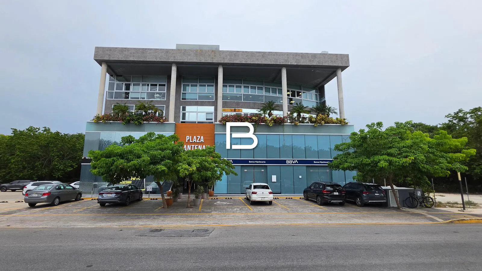 Local Comercial Spot2