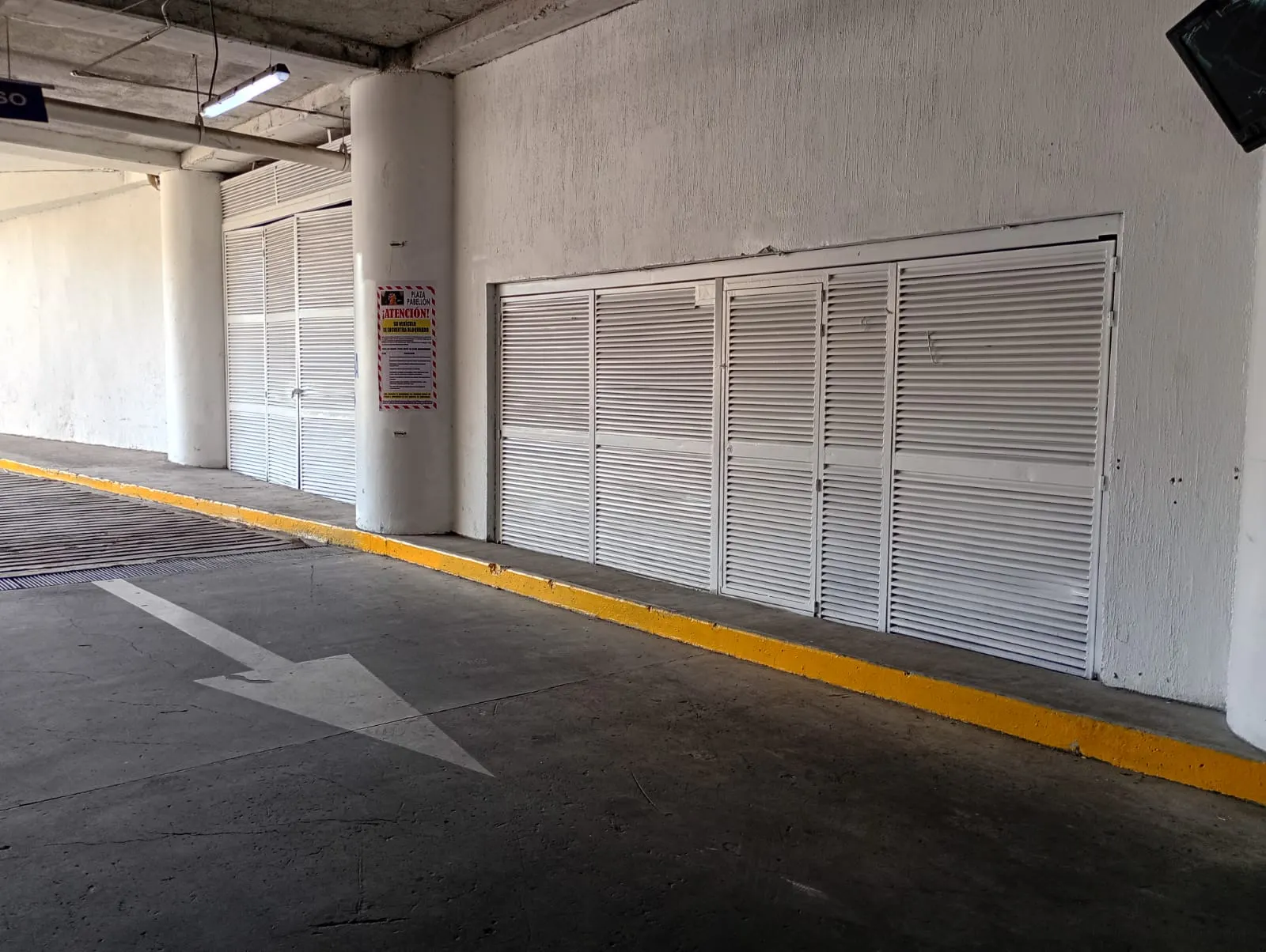 Local Comercial Spot2