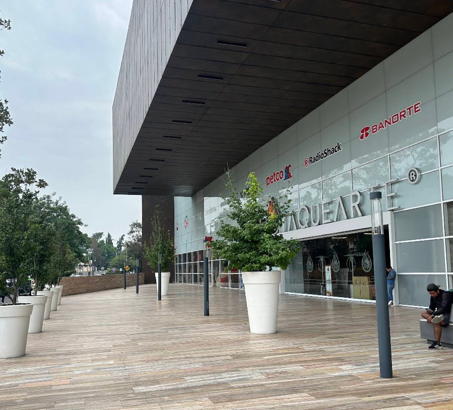 Local Comercial Spot2