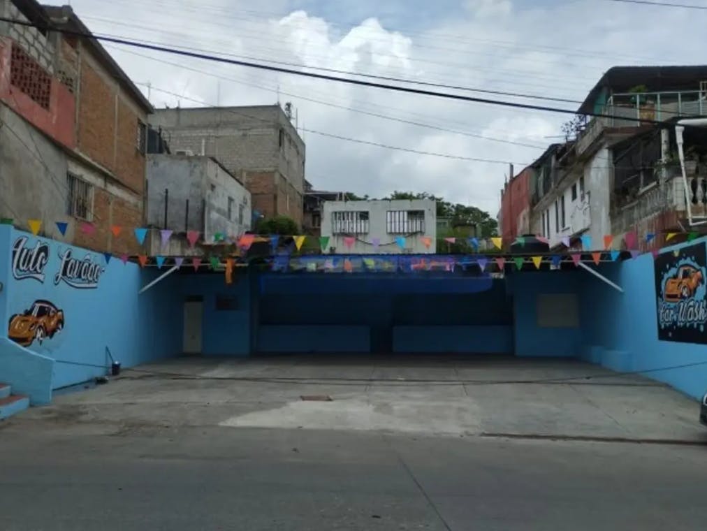 Local Comercial Spot2