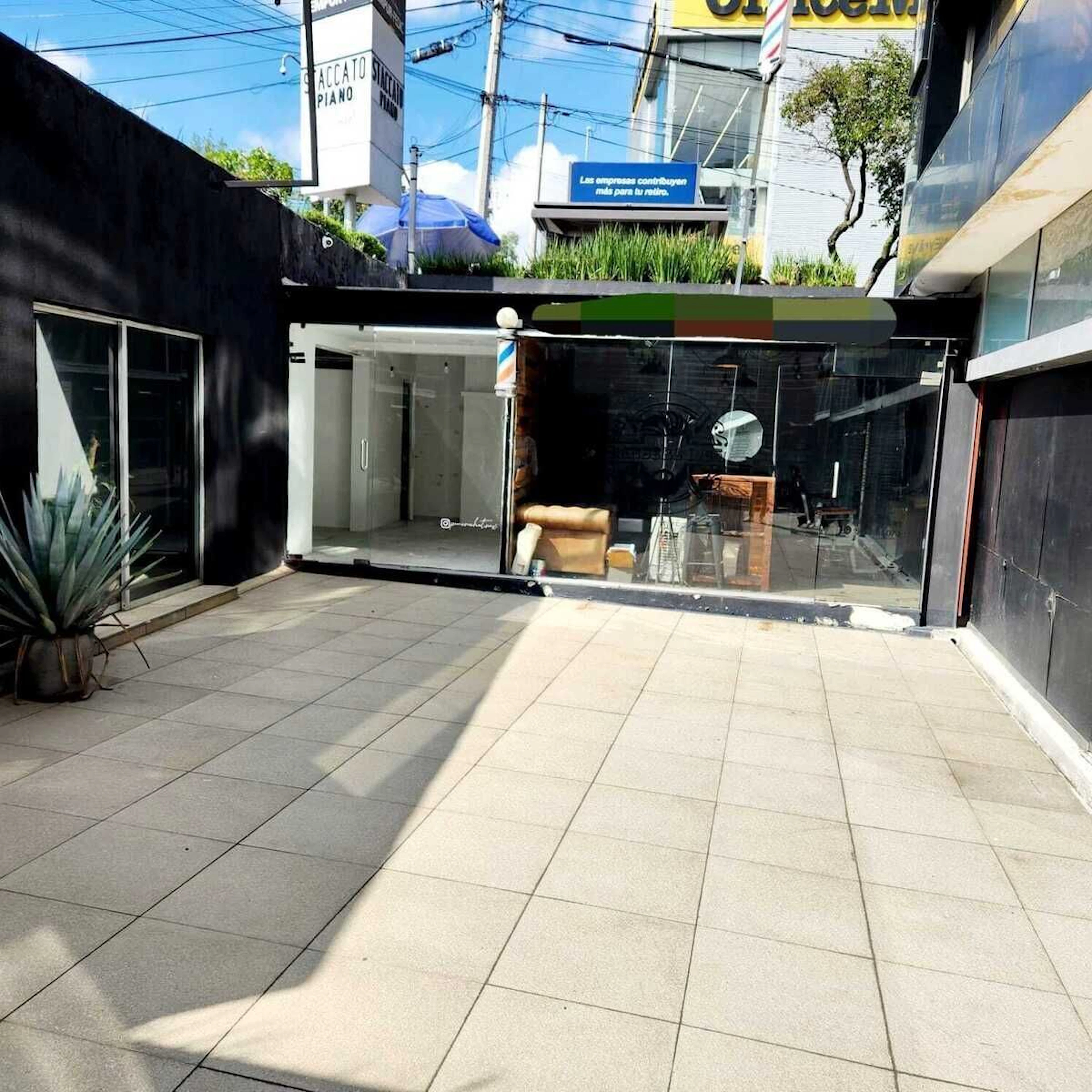 Local Comercial Spot2