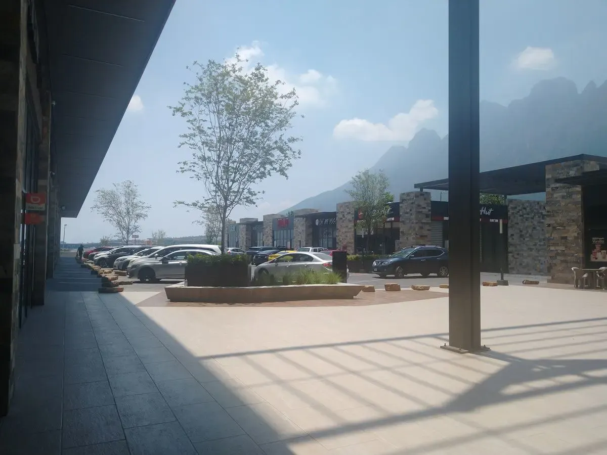 Local Comercial Spot2