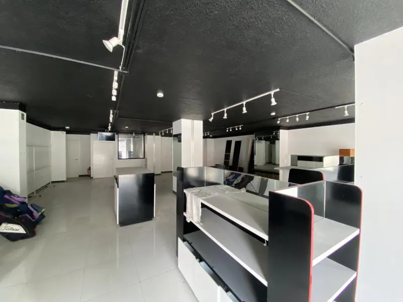 Local Comercial Spot2