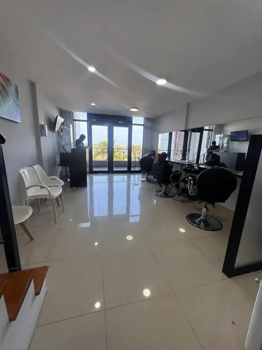 Local Comercial Spot2