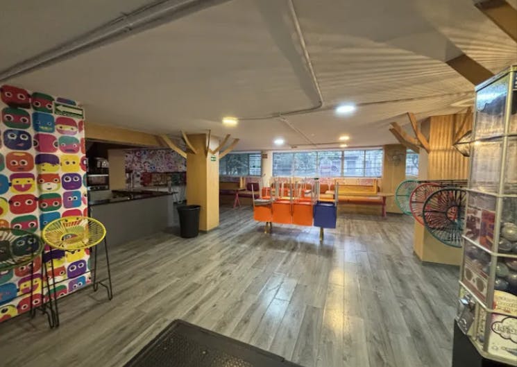 Local Comercial Spot2