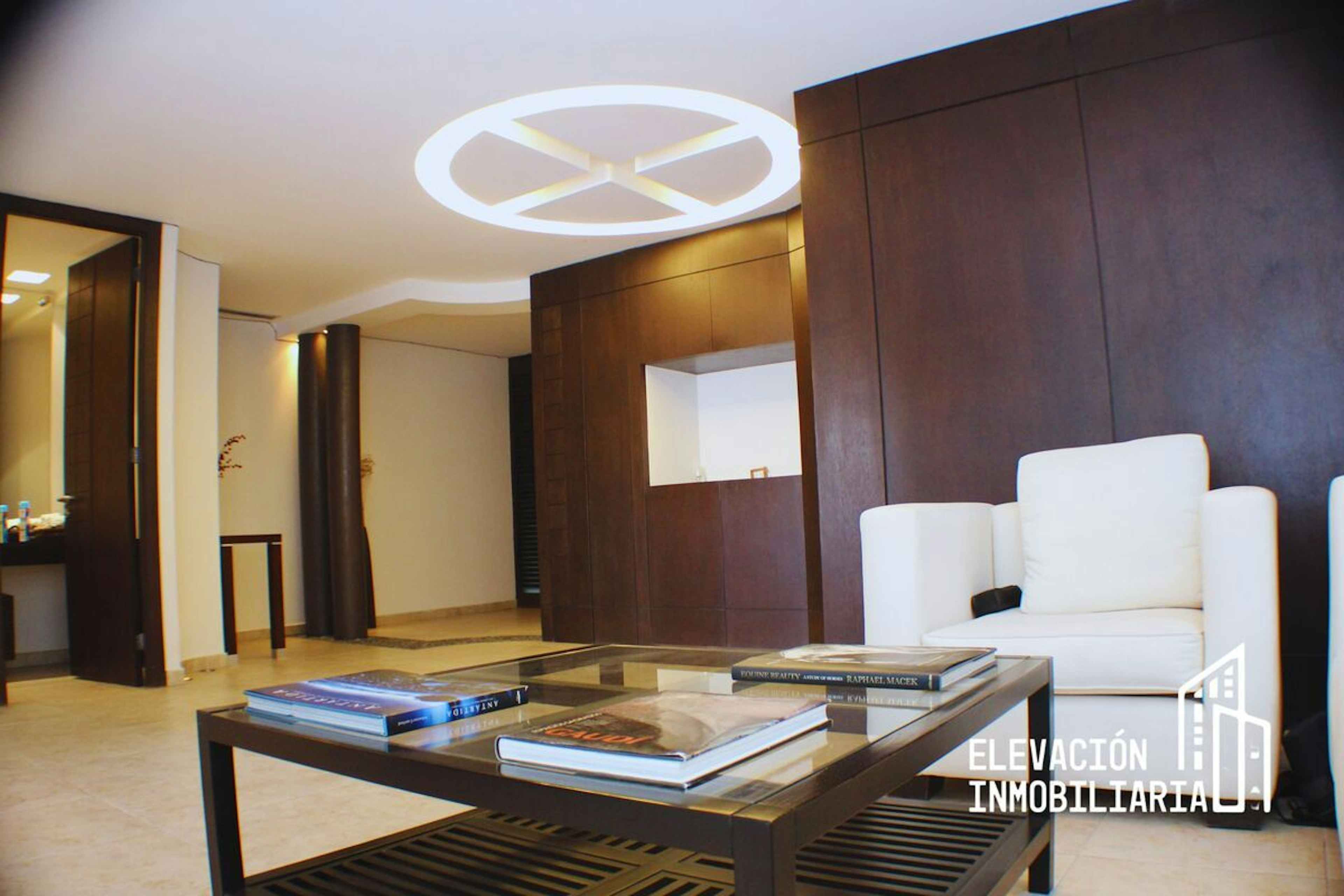 Fuente De Pirámides 1